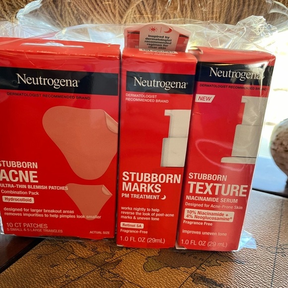 Neutrogena Other - Neutrogena Acne